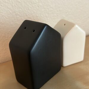 Hearth & Hand Salt Pepper Set Black White Houses